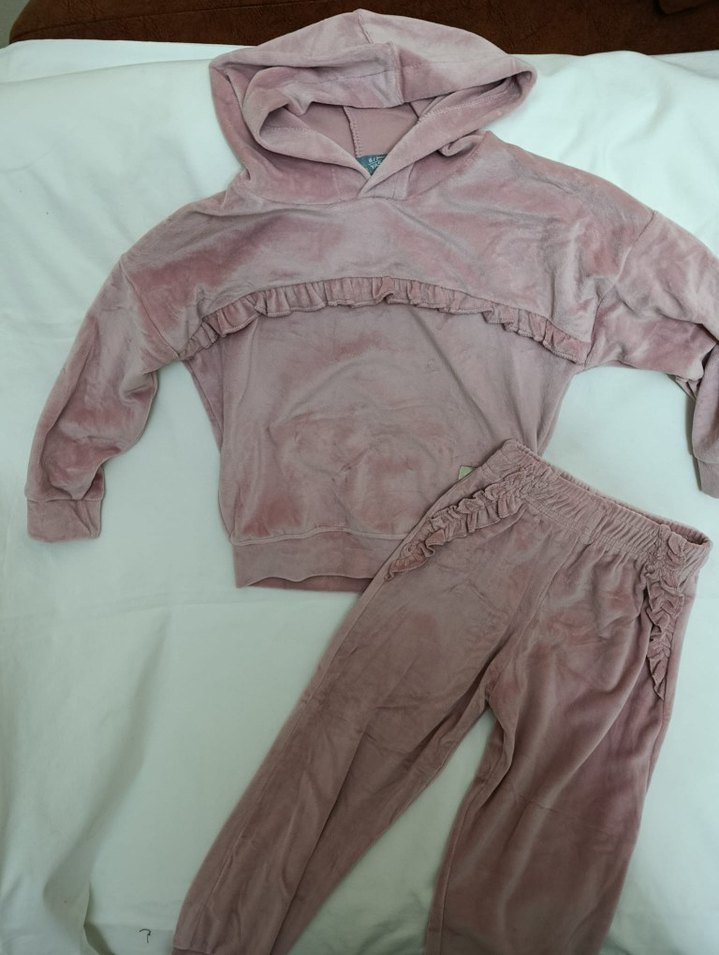 Kızlar için Pembe Fırfırlı Rahat Eşofman Takımı - Görsel 2