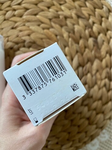 Beden La Roche Anthelios Age Correct Posay Güneş Kremi