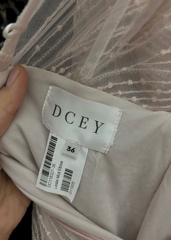 s Beden ten rengi Renk DCEY NİŞAN SÖZ ELBİSESİ