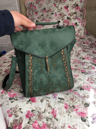 Haki yeşili çanta