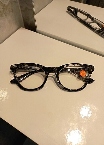 Ray Ban +1.5 YAKIN GÖZLÜK