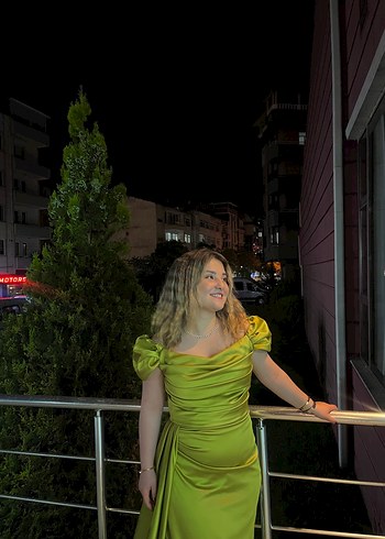 Yeşil Drapeli Uzun Abiye Elbise