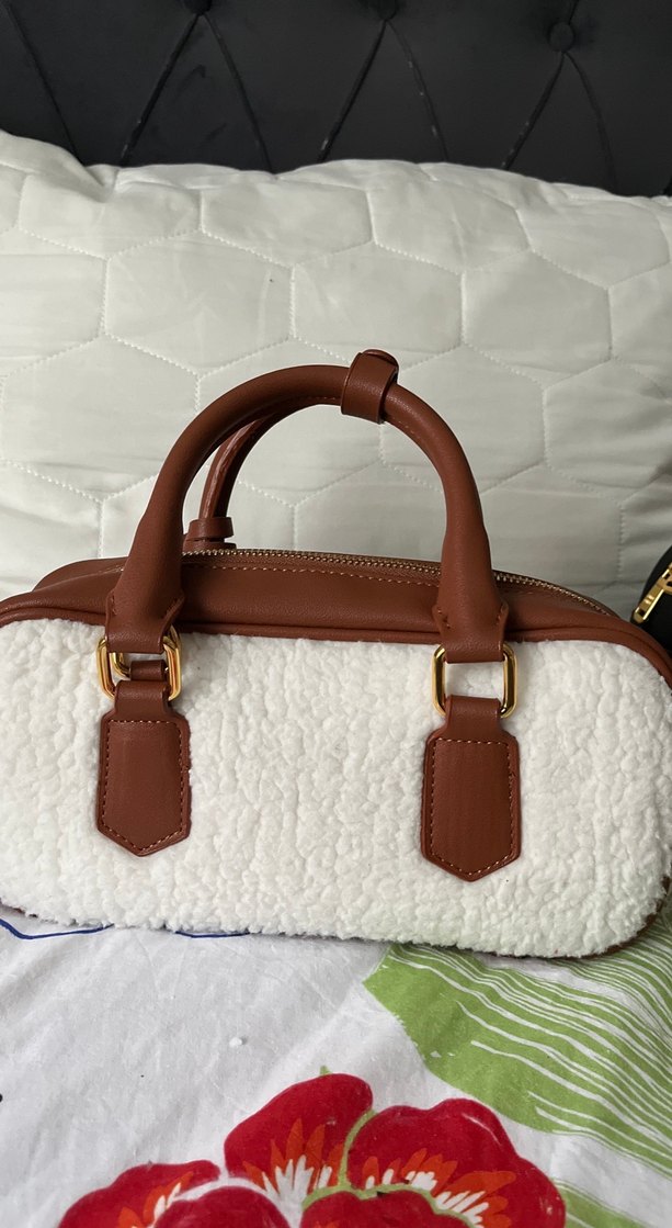 Miu Miu Beyaz Kürklü Deri Kadın Çanta - Görsel 2