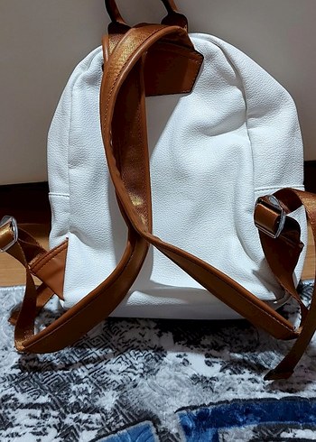 derimod aBeyaz Deri Kadın Sırt Çantası - Görsel 3