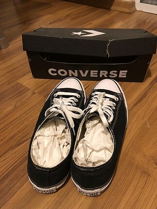 42 Beden Sıfır ayarında converse