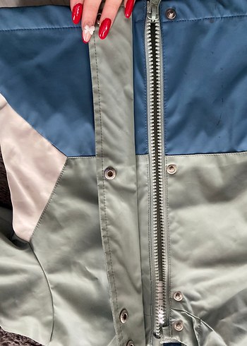 Düğmeli Erkek Çocuk Yağmurluk Kapüşonlu - Görsel 2