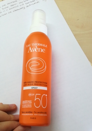 Avene Spf 50 sprey ( yuz ve vücut için)