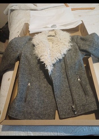 ZARA Gri Kuzu Yünü Yakalı Kadın Ceket