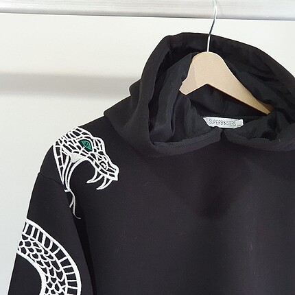 universal Beden Nakış İşleme Crop Sweat