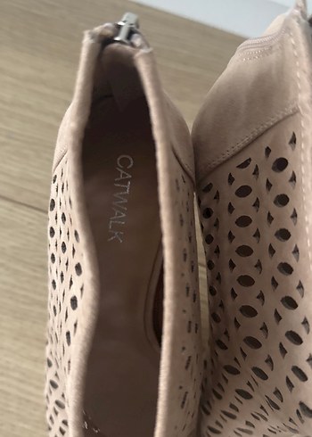 Bej Süet Dolgu Topuklu Kadın Ayakkabı - Görsel 3