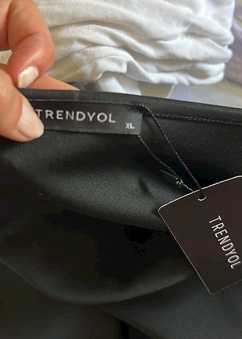 Trendyol & Milla Siyah Fermuarlı Straplez Midi Bustiyer