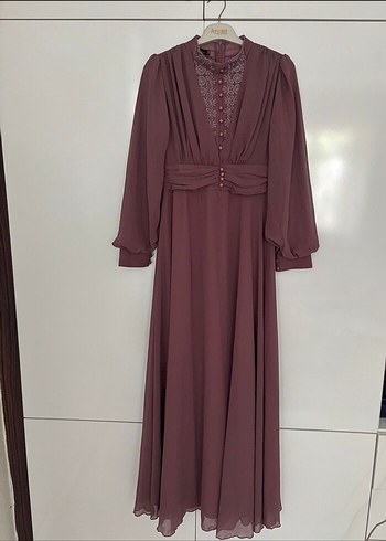 Nakışlı Uzun Kollu Uzun Abiye Elbise