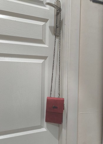 Zincir Detaylı Koyu Kırmızı Deri Kadın Cüzdan Çanta