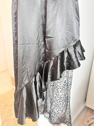 Trendyol saten elbise - Görsel 4