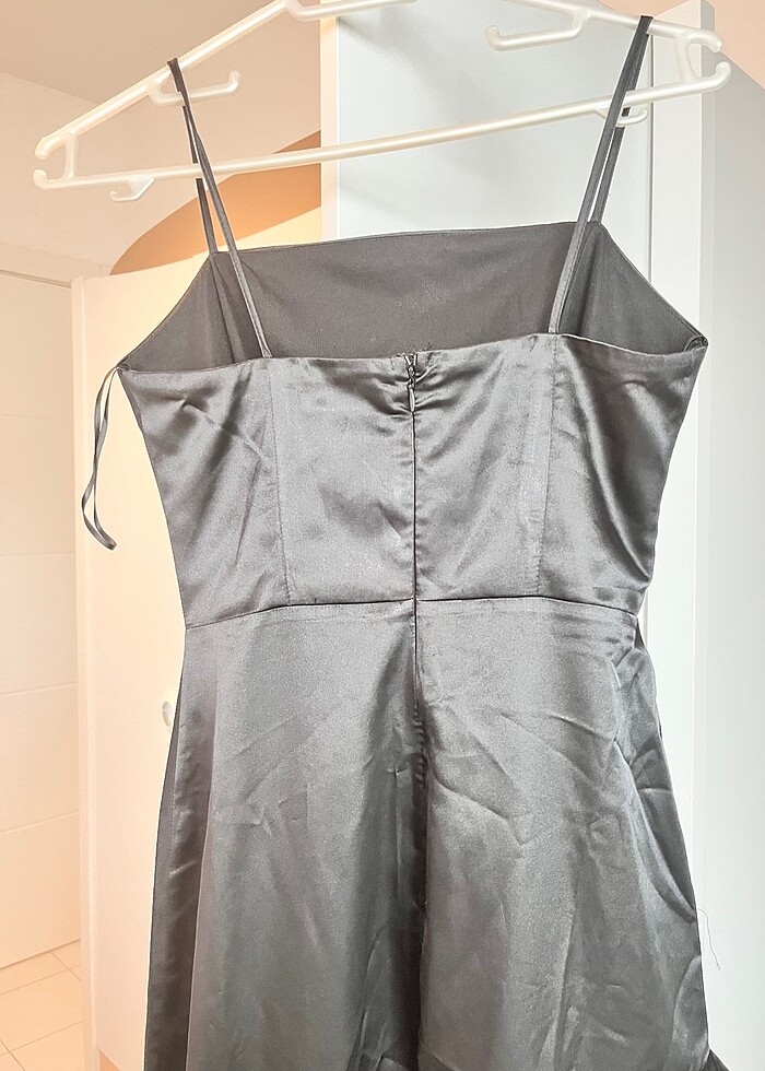 Trendyol saten elbise - Görsel 5