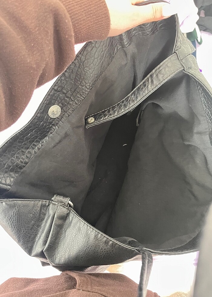 Siyah kol çantası - Görsel 3