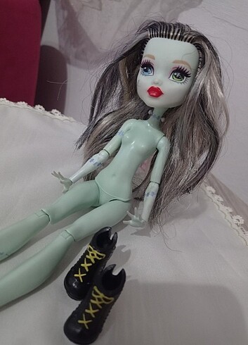 Beden Monsterhigh bebek