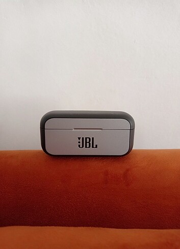 JBL kulaklık 