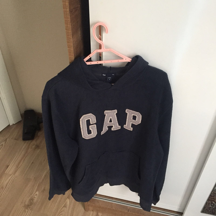 GAP Sweatshirt