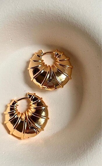 Diğer Serenay gold küpe