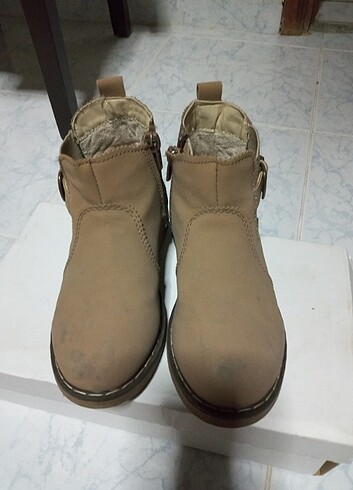 LC Waikiki Kiz cocuk bot