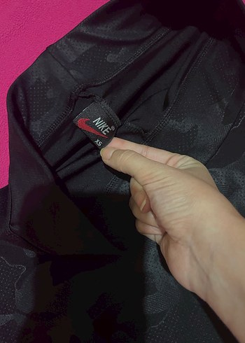 Nike Kadın Siyah Kamuflaj Yüksek Bel Midi Şort