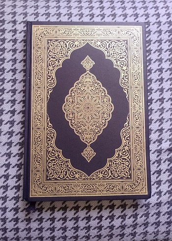 Klasik Kapaklı Dini Kitap