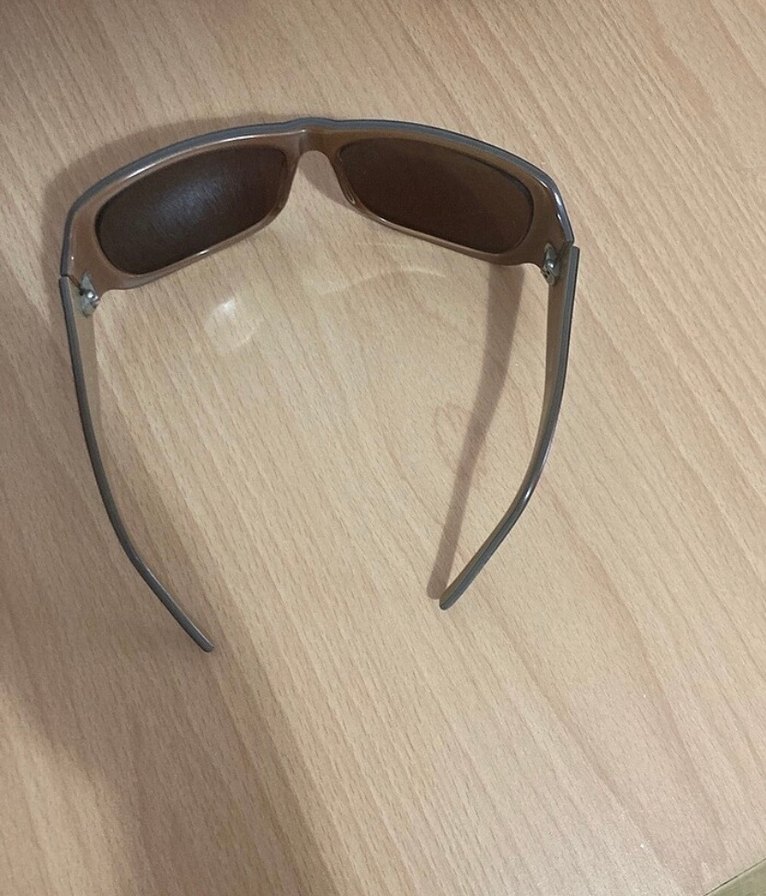 Kahverengi numaralı orijinal Kadın Güneş Gözlüğü - Görsel 3