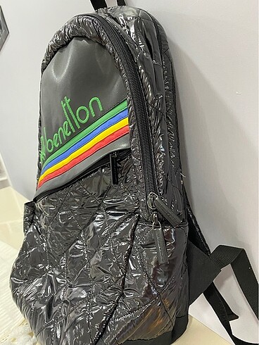 United Colors of Benetton Kapitone Siyah Sırt Çantası