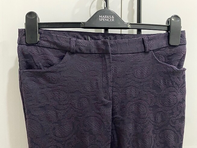 Mor jakarlı pantolon - Görsel 3
