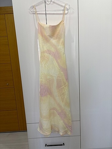 Zara Zara saten elbise
