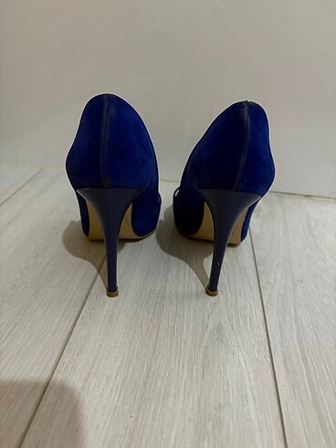 36 Beden Bambi saks mavisi süet stiletto