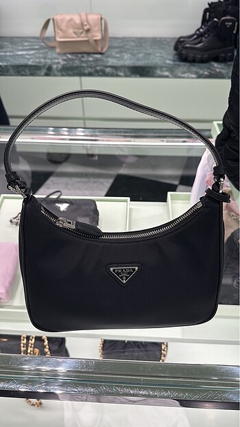 PRADA EL ÇANTASI