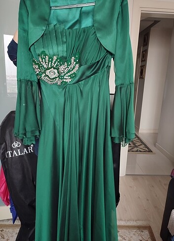 m Beden yeşil Renk Yeşil abiye elbise