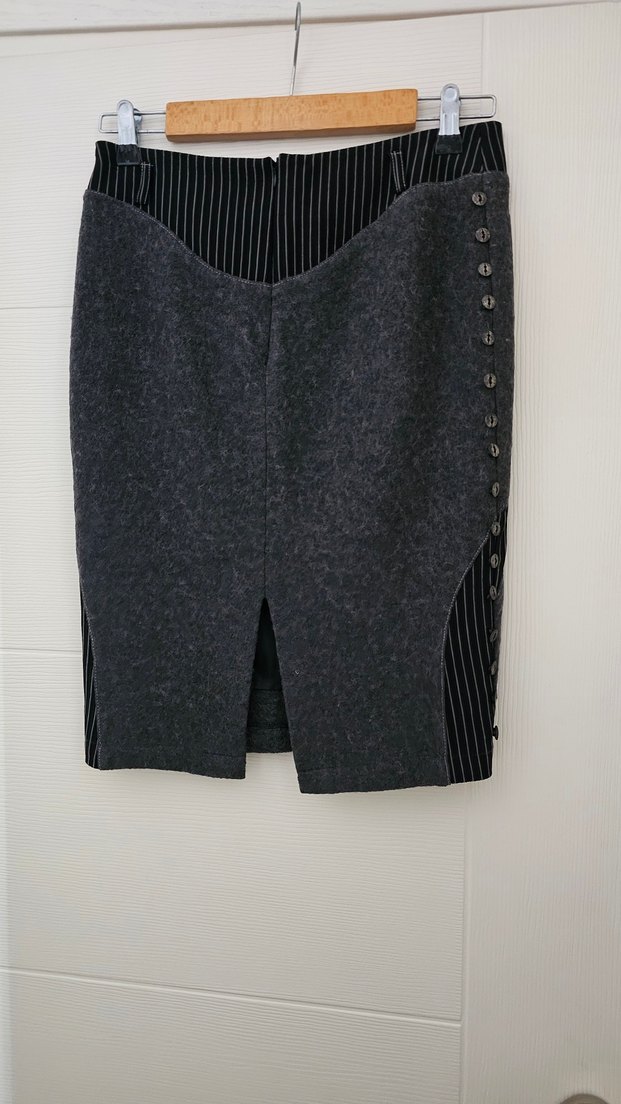 Düğmeli Gri Midi Kalem Etek s beden - Görsel 2