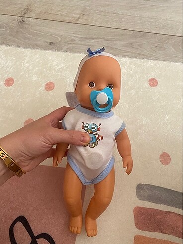 Diğer Altını ıslatan konuşan bebek