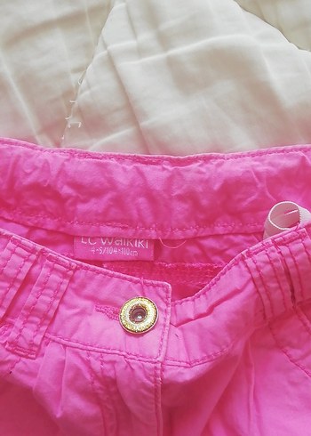 LC Waikiki Kız Çocuk Pembe Düğmeli Pamuklu Şort