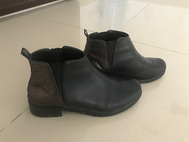 38 Beden siyah Renk Sıyah bot