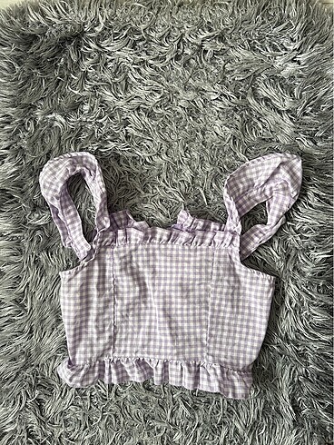 Lila crop