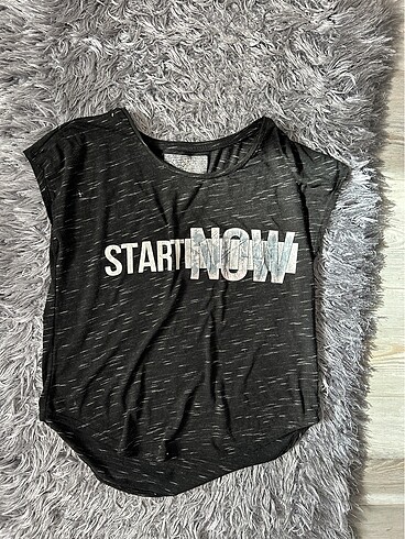 Siyah t-shirt