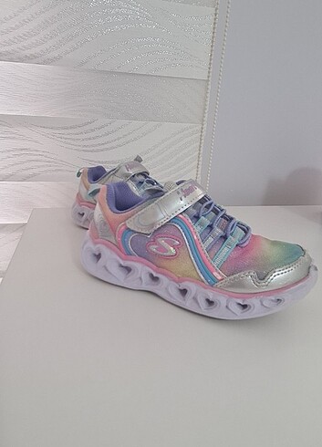 28 Beden Skechers Rainbow Kız Çocuk Ayakkabısı