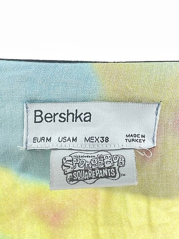 m Beden çeşitli Renk Bershka Gömlek %70 İndirimli.