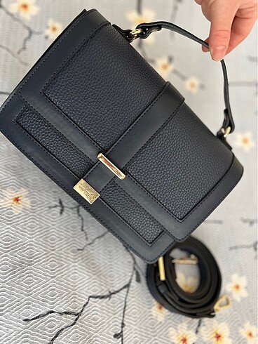  Beden Nine West Çanta