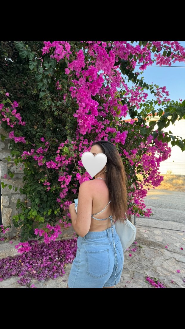 Açık Mavi sırtı açık bluz - Görsel 4