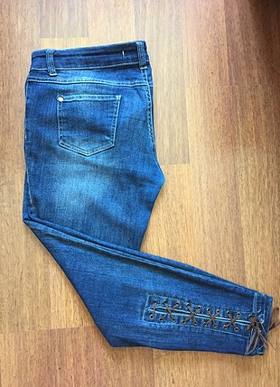 Bağcık detay kot pantolon