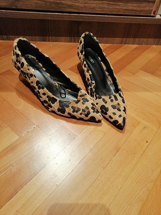 kısa topuk leopar stiletto 