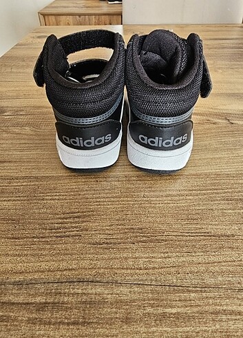 Adidas Adidas erkek çocuk bot 25 numara
