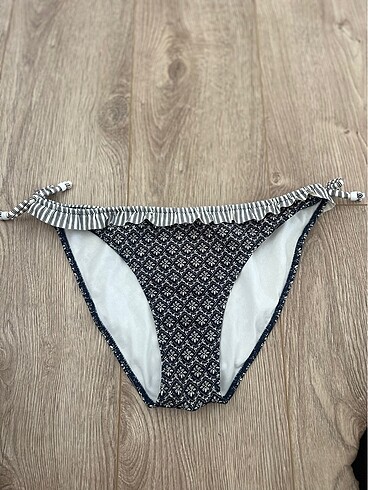 Penti bikini alti