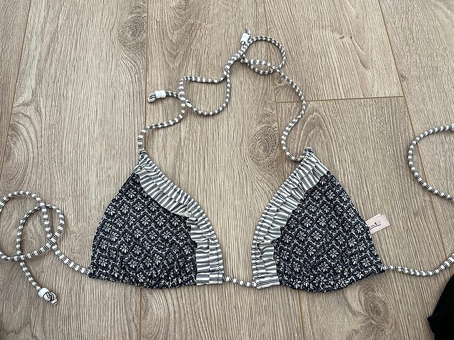 Penti bikini ustu