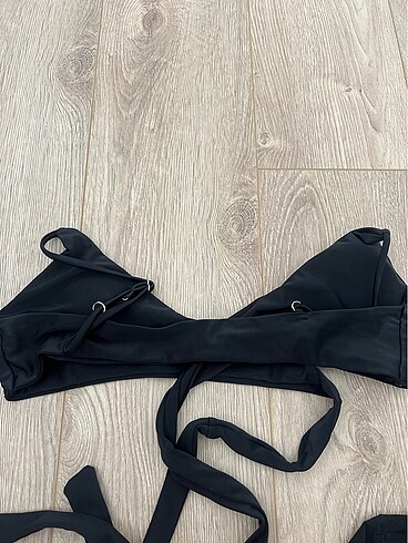 s Beden Siyah capraz bikini ustu